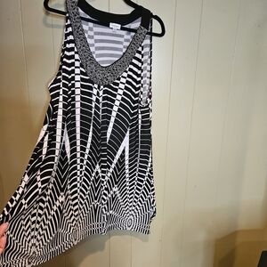 Avenue Black & White Sleeveless Tunic Top | Embellished Neckline | Women’s 26/28